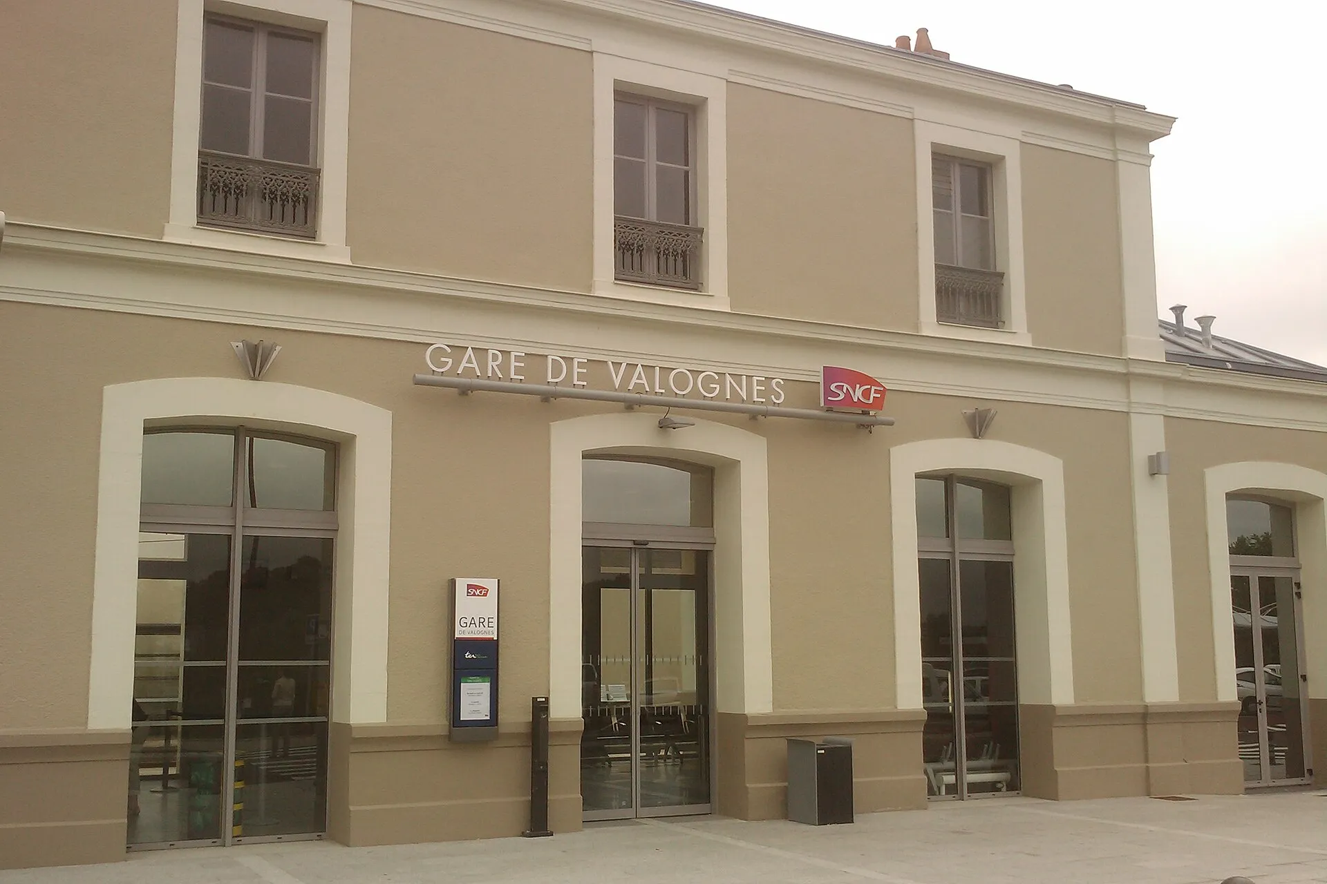 Le bâtiment voyageurs de la gare de Valognes