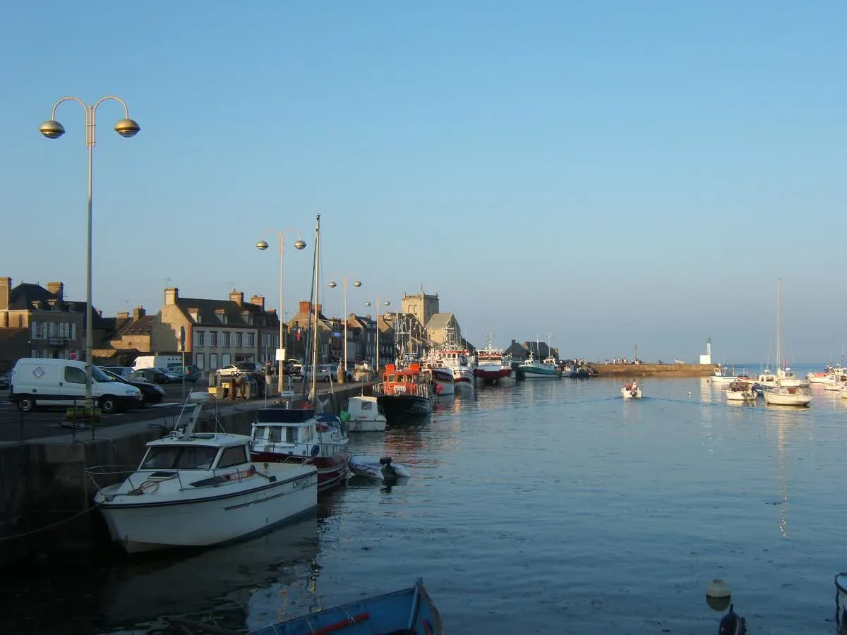 Le port de Barfleur au coucher du soleil, un motif peint depuis deux siècles
