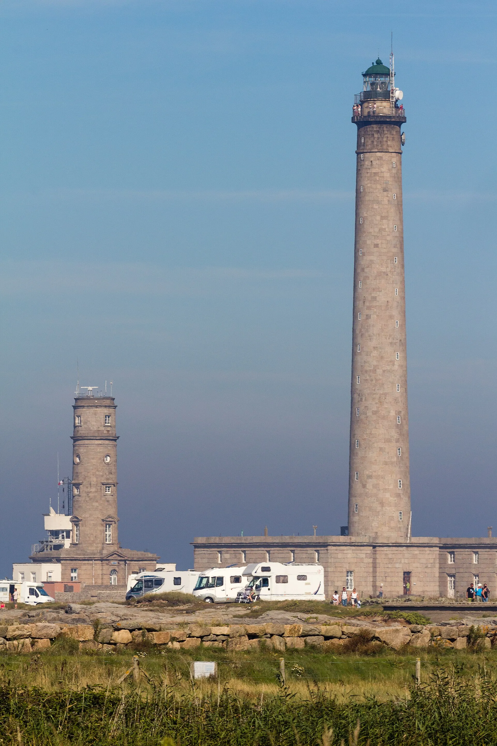 Le phare de Gatteville vu depuis la pointe